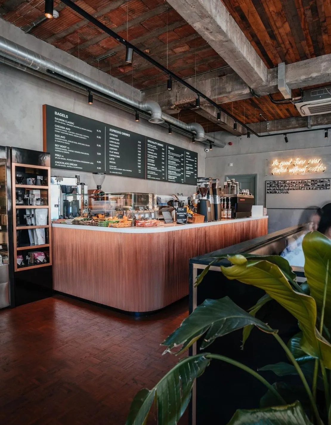 Noxy+Bros_Russell+Square_3-1105w